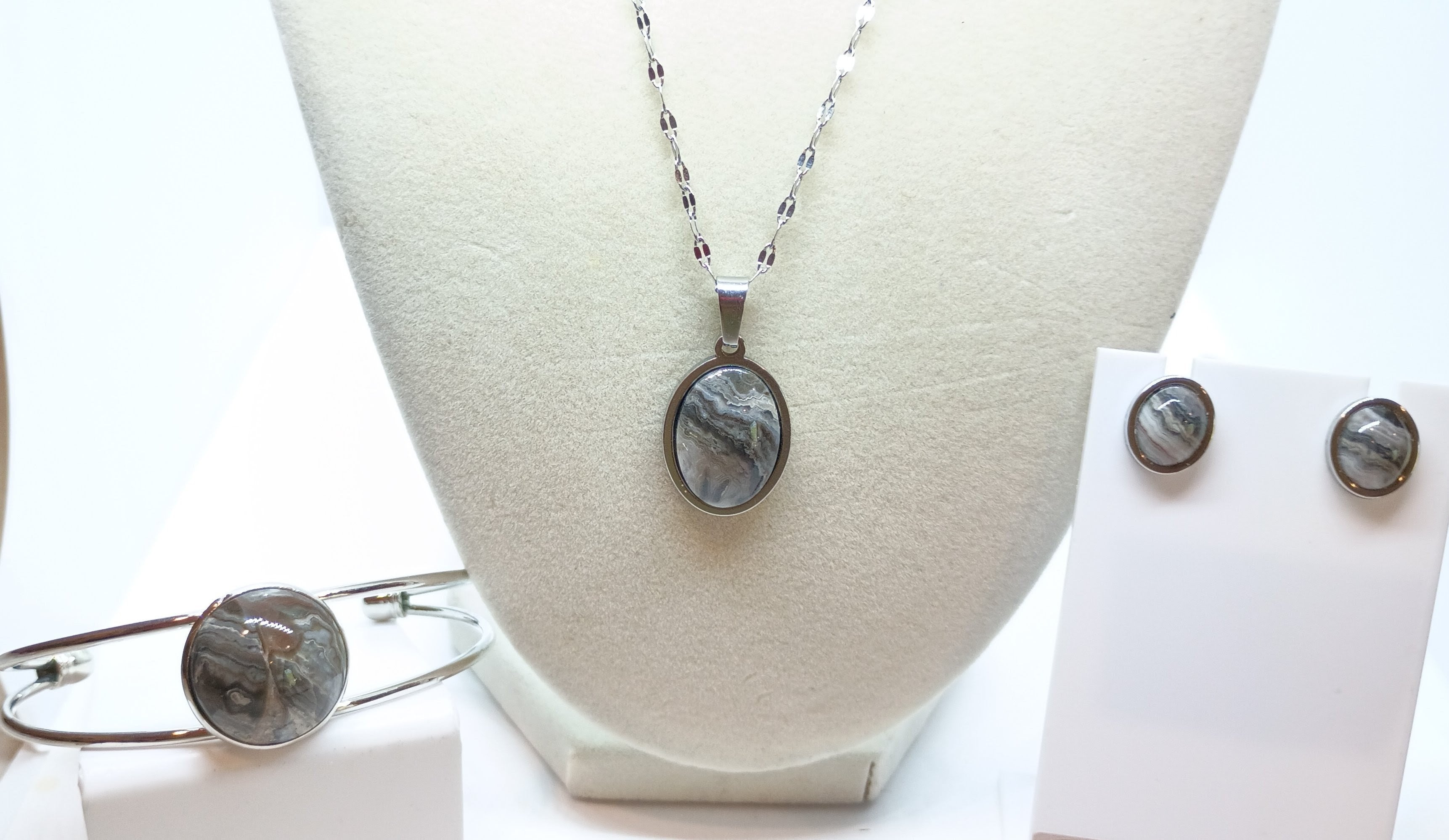 Storm Clouds  Agate Set